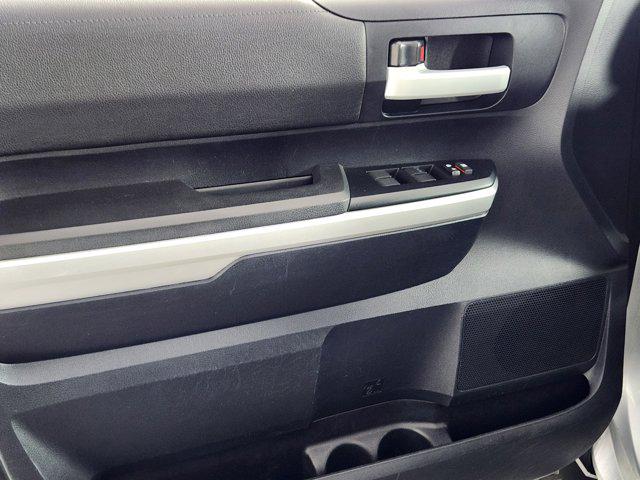 2016 Toyota Tundra SR5 5.7L V8