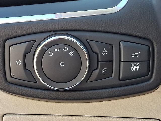 2023 Ford Edge Titanium