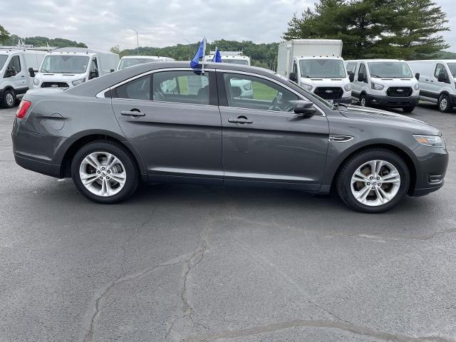 2018 Ford Taurus SEL