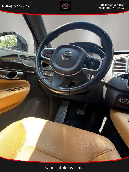 2017 Volvo XC90 T6 Momentum