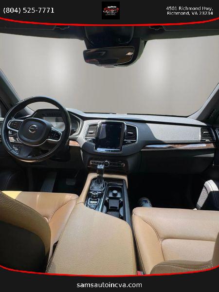 2017 Volvo XC90 T6 Momentum