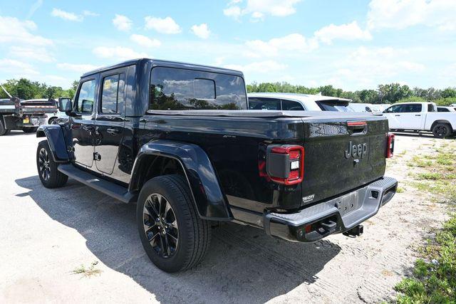 2022 Jeep Gladiator Overland