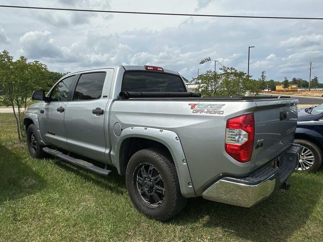 2017 Toyota Tundra SR5 5.7L V8