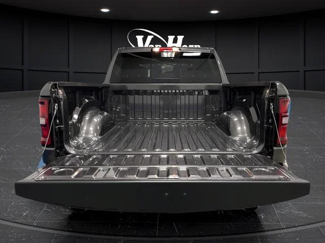 2026 Ram 1500 Warlock Crew Cab 4x4 5'7" Box