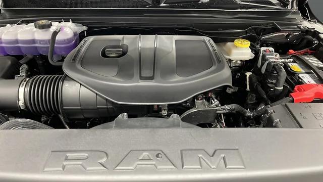 2026 Ram 1500 Warlock Crew Cab 4x4 5'7" Box
