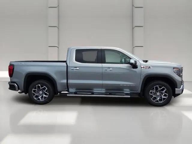2026 GMC Sierra 1500 Crew Cab, Short Bed, SLT, 4WD