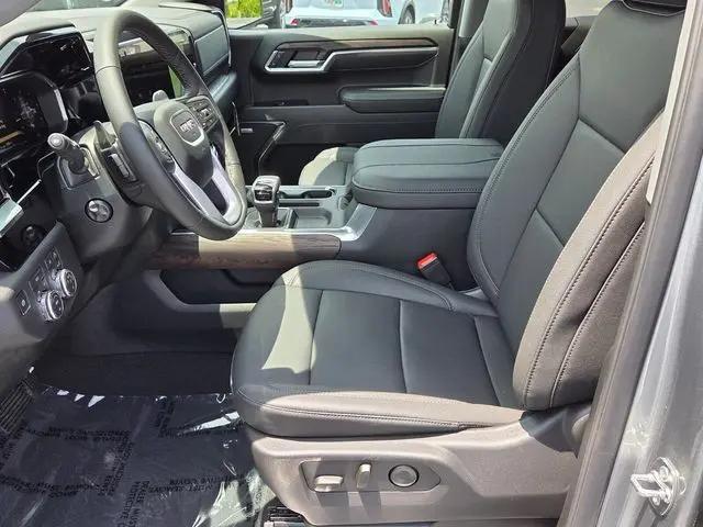 2026 GMC Sierra 1500 Crew Cab, Short Bed, SLT, 4WD