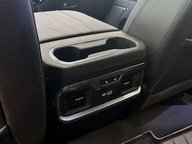 2025 Chevrolet Silverado 1500 4WD Crew Cab Short Bed High Country