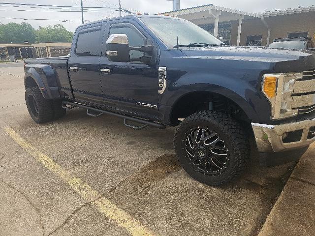 2017 Ford F-350 LARIAT