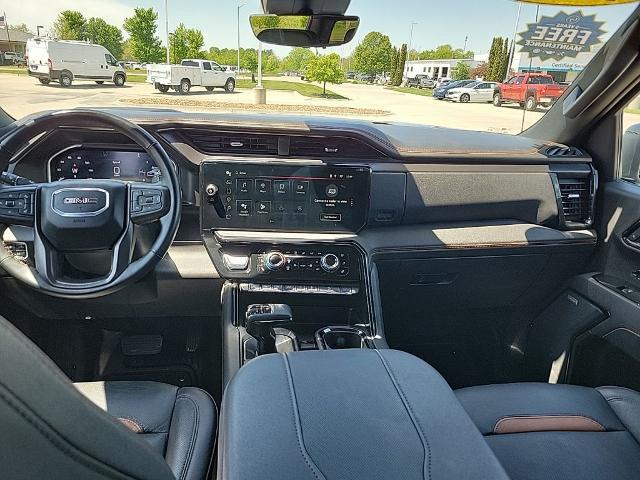 2025 GMC Sierra 1500 4WD Crew Cab Short Box AT4