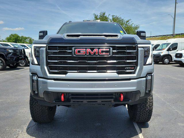 2024 GMC Sierra 2500HD 4WD Crew Cab Standard Bed AT4