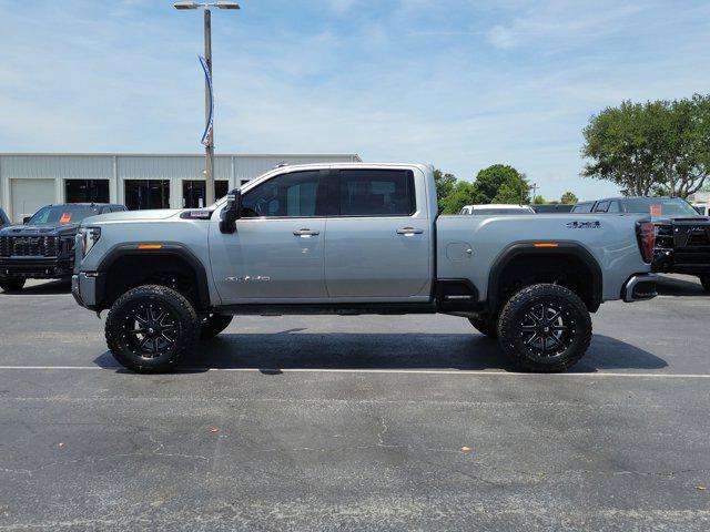 2024 GMC Sierra 2500HD 4WD Crew Cab Standard Bed AT4