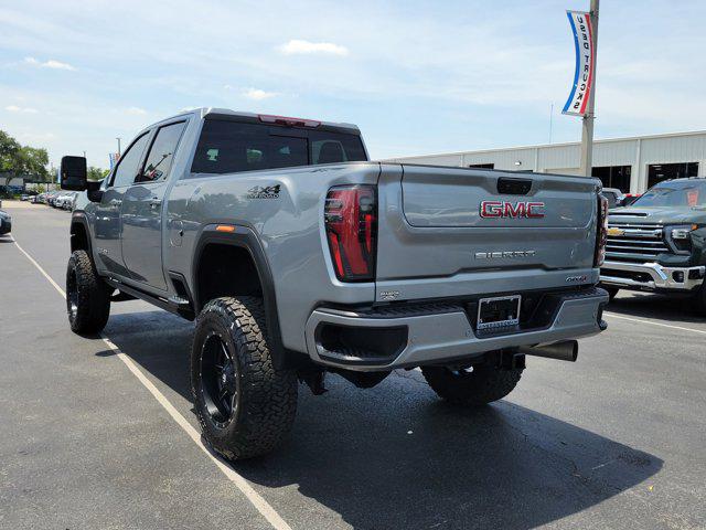 2024 GMC Sierra 2500HD 4WD Crew Cab Standard Bed AT4