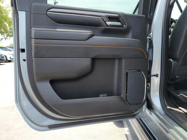 2024 GMC Sierra 2500HD 4WD Crew Cab Standard Bed AT4