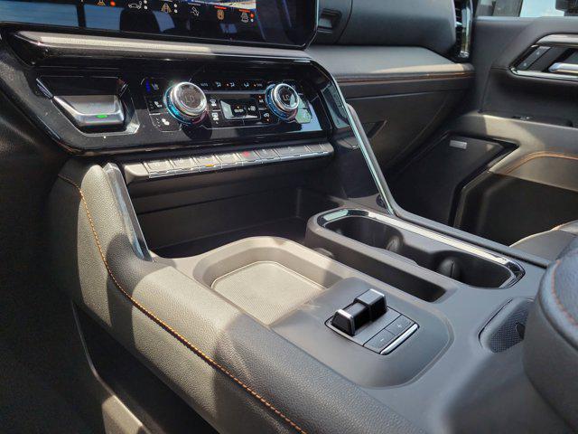2024 GMC Sierra 2500HD 4WD Crew Cab Standard Bed AT4