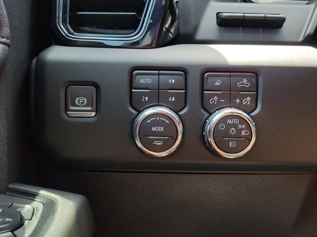 2024 GMC Sierra 2500HD 4WD Crew Cab Standard Bed AT4
