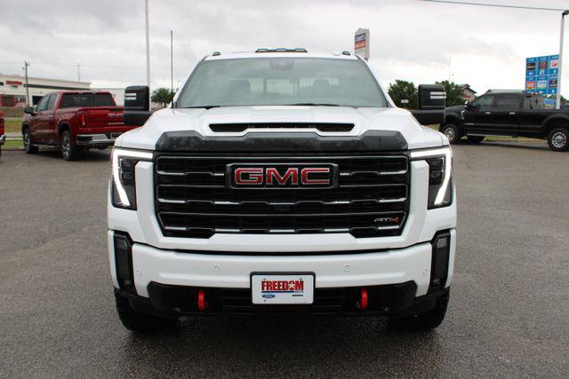 2024 GMC Sierra 2500HD 4WD Crew Cab Standard Bed AT4