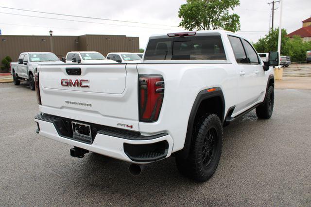2024 GMC Sierra 2500HD 4WD Crew Cab Standard Bed AT4