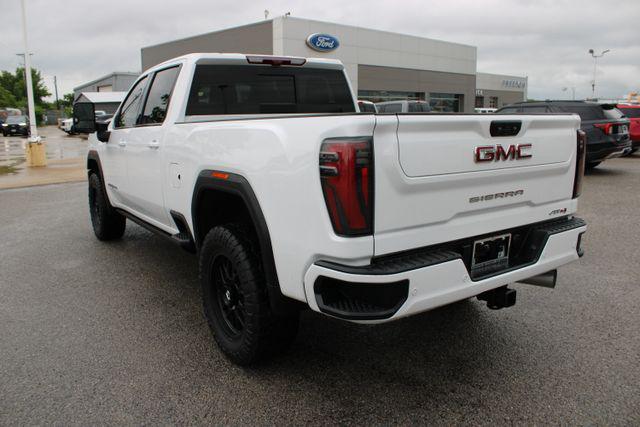 2024 GMC Sierra 2500HD 4WD Crew Cab Standard Bed AT4