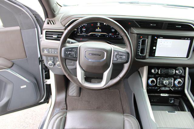 2022 GMC Yukon XL 4WD Denali