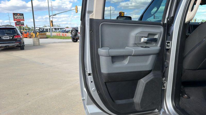 2019 Ram 1500 Classic Warlock Quad Cab 4x4 64 Box