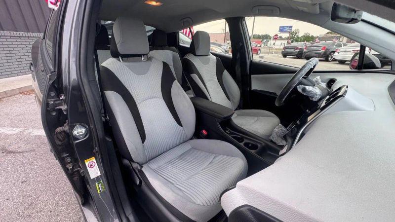 2016 Toyota Prius Two