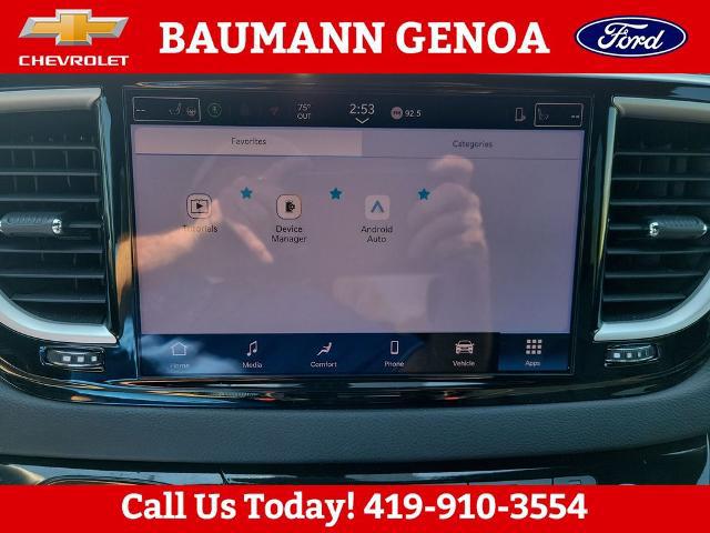 2025 Chrysler Pacifica Select