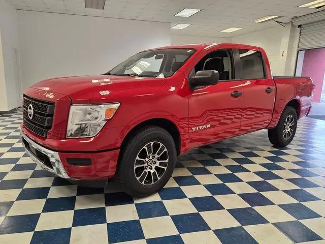 2022 Nissan Titan Crew Cab SV 4x2
