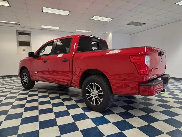 2022 Nissan Titan Crew Cab SV 4x2