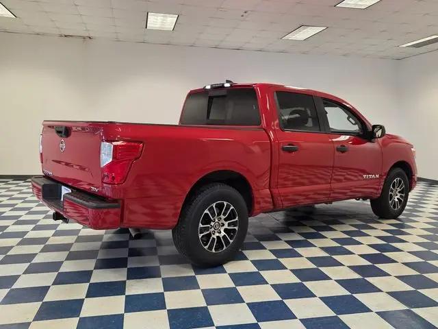 2022 Nissan Titan Crew Cab SV 4x2