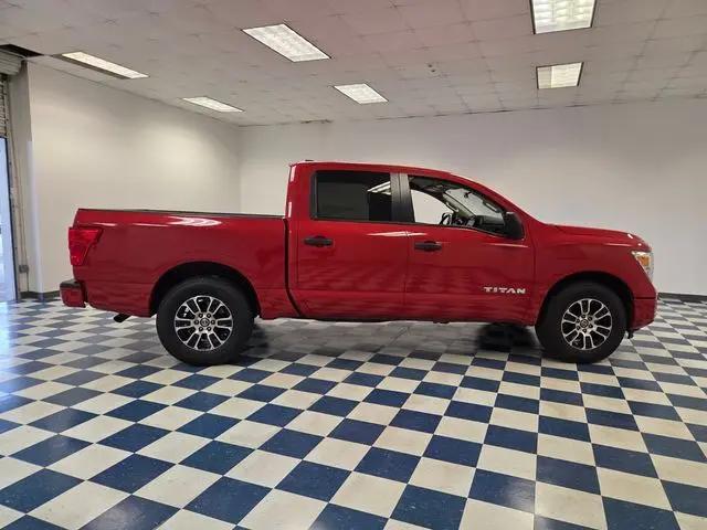 2022 Nissan Titan Crew Cab SV 4x2