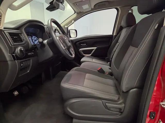 2022 Nissan Titan Crew Cab SV 4x2