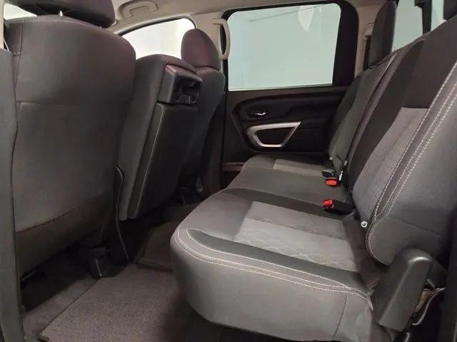 2022 Nissan Titan Crew Cab SV 4x2