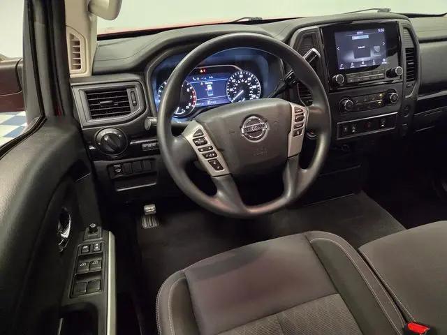 2022 Nissan Titan Crew Cab SV 4x2
