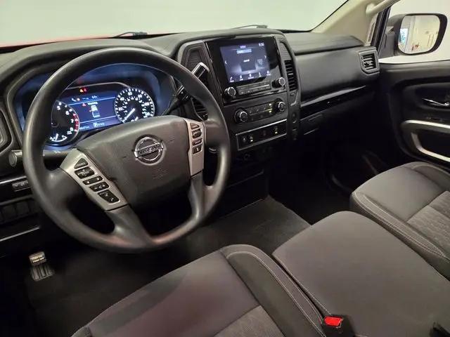 2022 Nissan Titan Crew Cab SV 4x2