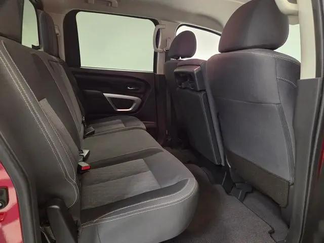 2022 Nissan Titan Crew Cab SV 4x2