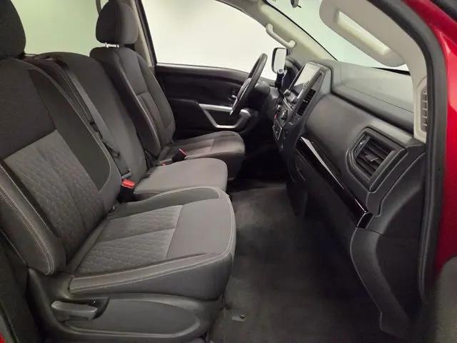 2022 Nissan Titan Crew Cab SV 4x2