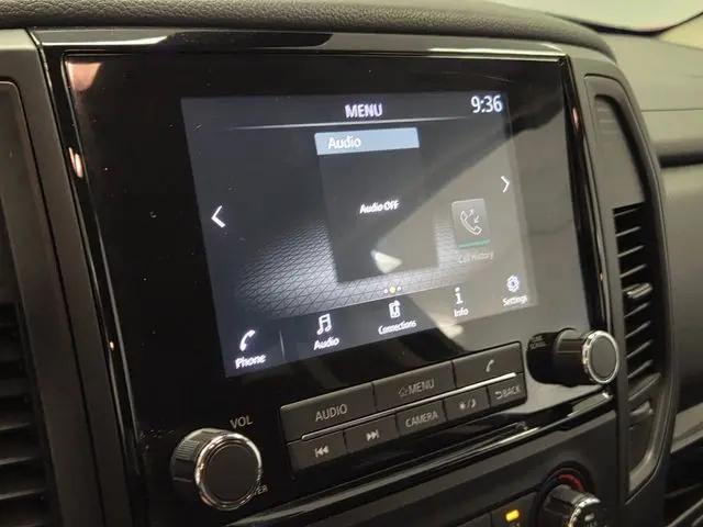 2022 Nissan Titan Crew Cab SV 4x2