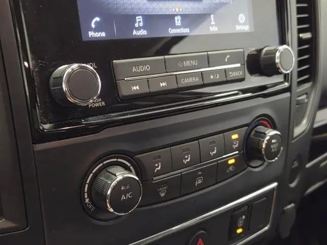 2022 Nissan Titan Crew Cab SV 4x2