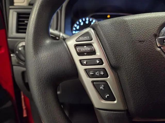 2022 Nissan Titan Crew Cab SV 4x2