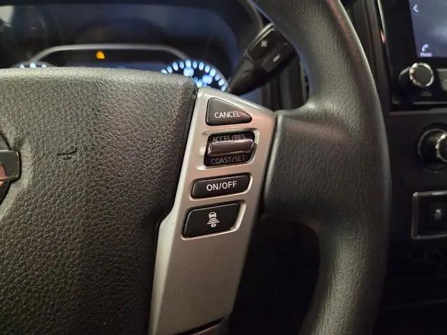 2022 Nissan Titan Crew Cab SV 4x2