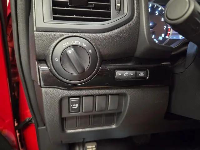 2022 Nissan Titan Crew Cab SV 4x2