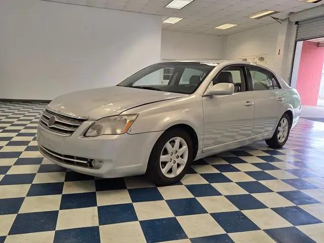 2005 Toyota Avalon XLS