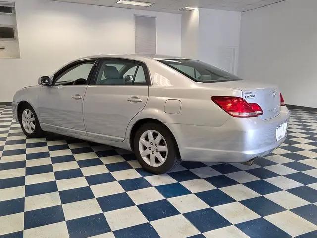 2005 Toyota Avalon XLS