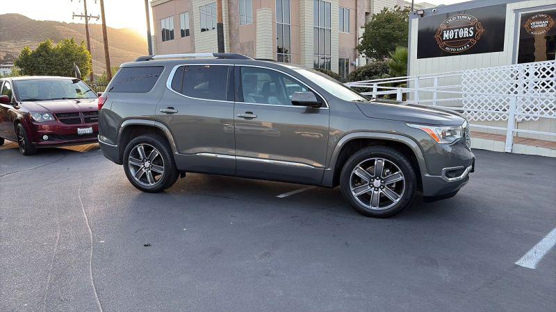 2017 GMC Acadia Denali