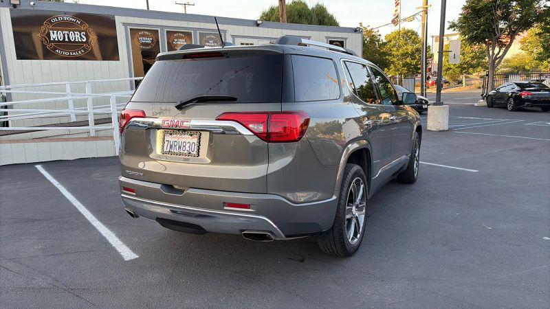 2017 GMC Acadia Denali