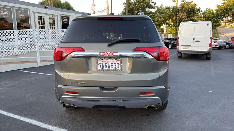 2017 GMC Acadia Denali