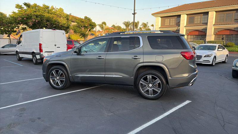 2017 GMC Acadia Denali
