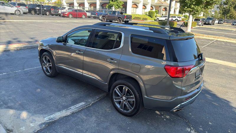 2017 GMC Acadia Denali