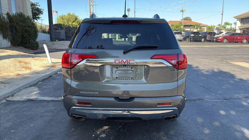 2017 GMC Acadia Denali